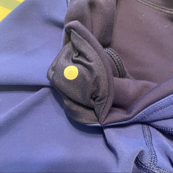 Lululemon Wunder Under Crop Reversible Blue size 6 - Picture 6 of 11
